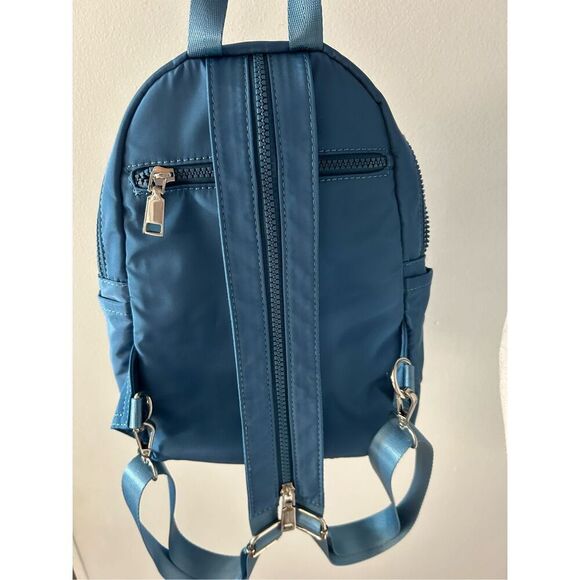 Urban Expressions Bailey Women Backpack Quilted,Material - Nylon blue - Picture 3 of 6